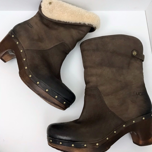 UGG Shoes - UGG Australia Lynnea Ankle Boot Booties Sz 8 Brown